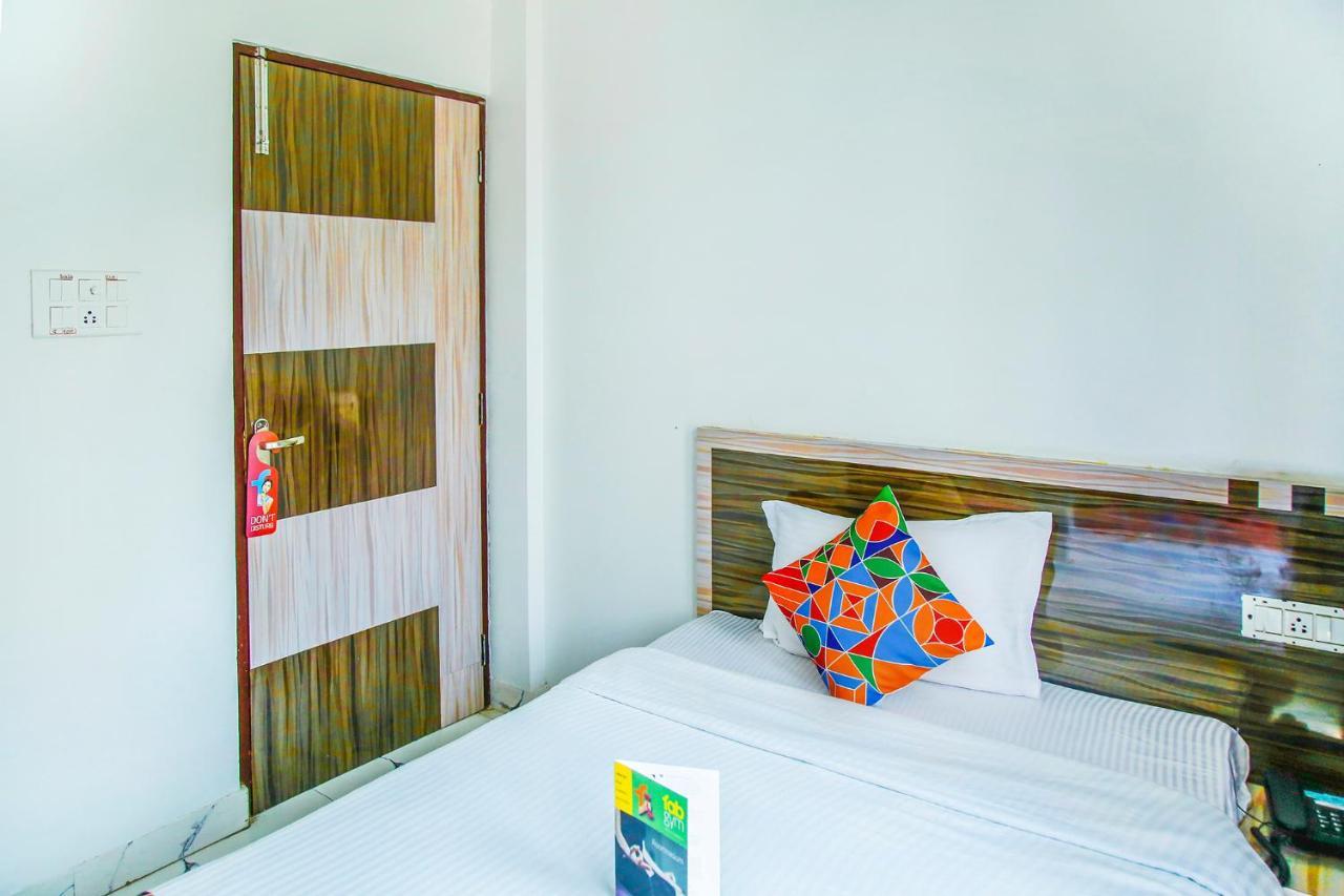 Fabhotel Eleanora - New Town Hotel