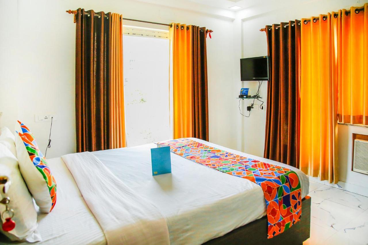 Fabhotel Eleanora - New Town 3*